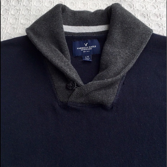 American Eagle Outfitters Other - AMERICAN EAGLE OUTFITTERS SWEATER..COOL COLLAR